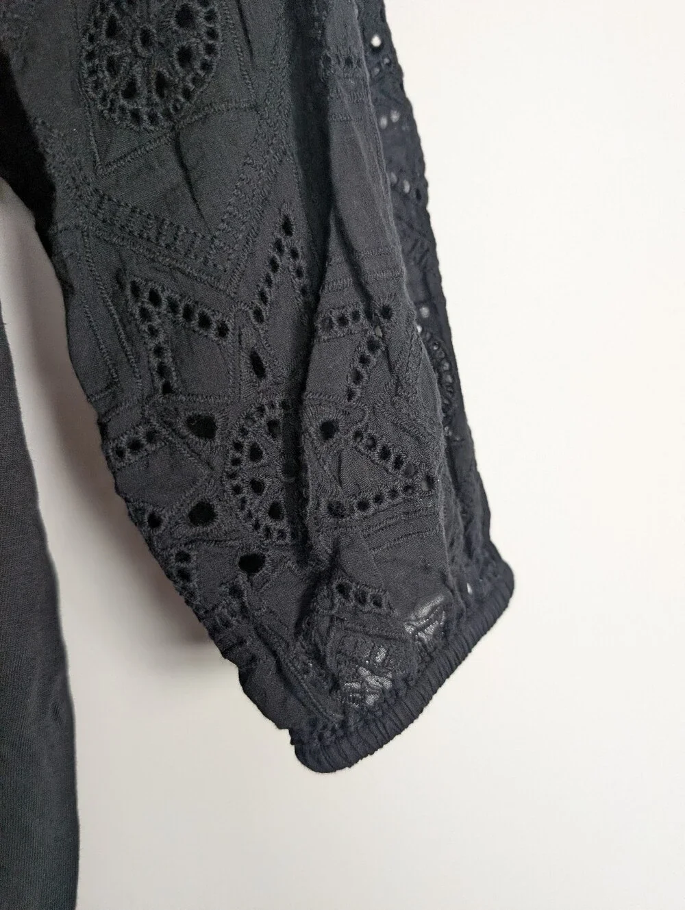 Johnny Was Nora Long Sleeve Easy Tee Black Eyelet Puff Sleeve Top Size Medium